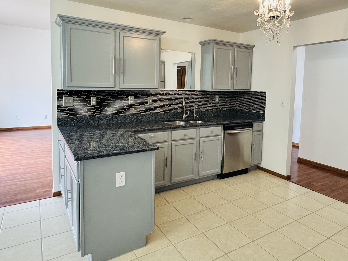 3063 Merseyshire Lane Property Photo 7