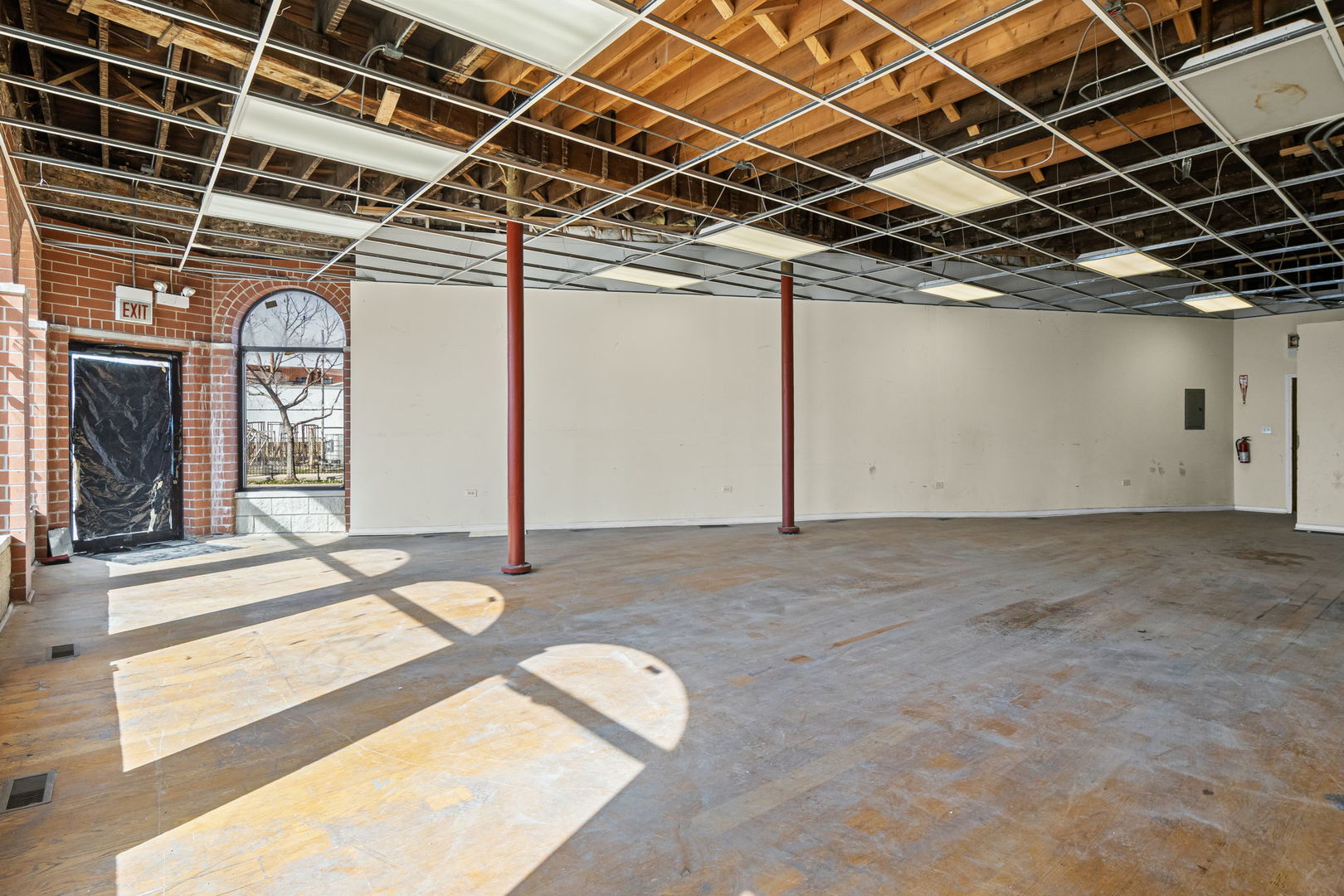 2514 S Blue Island Avenue Property Photo 8
