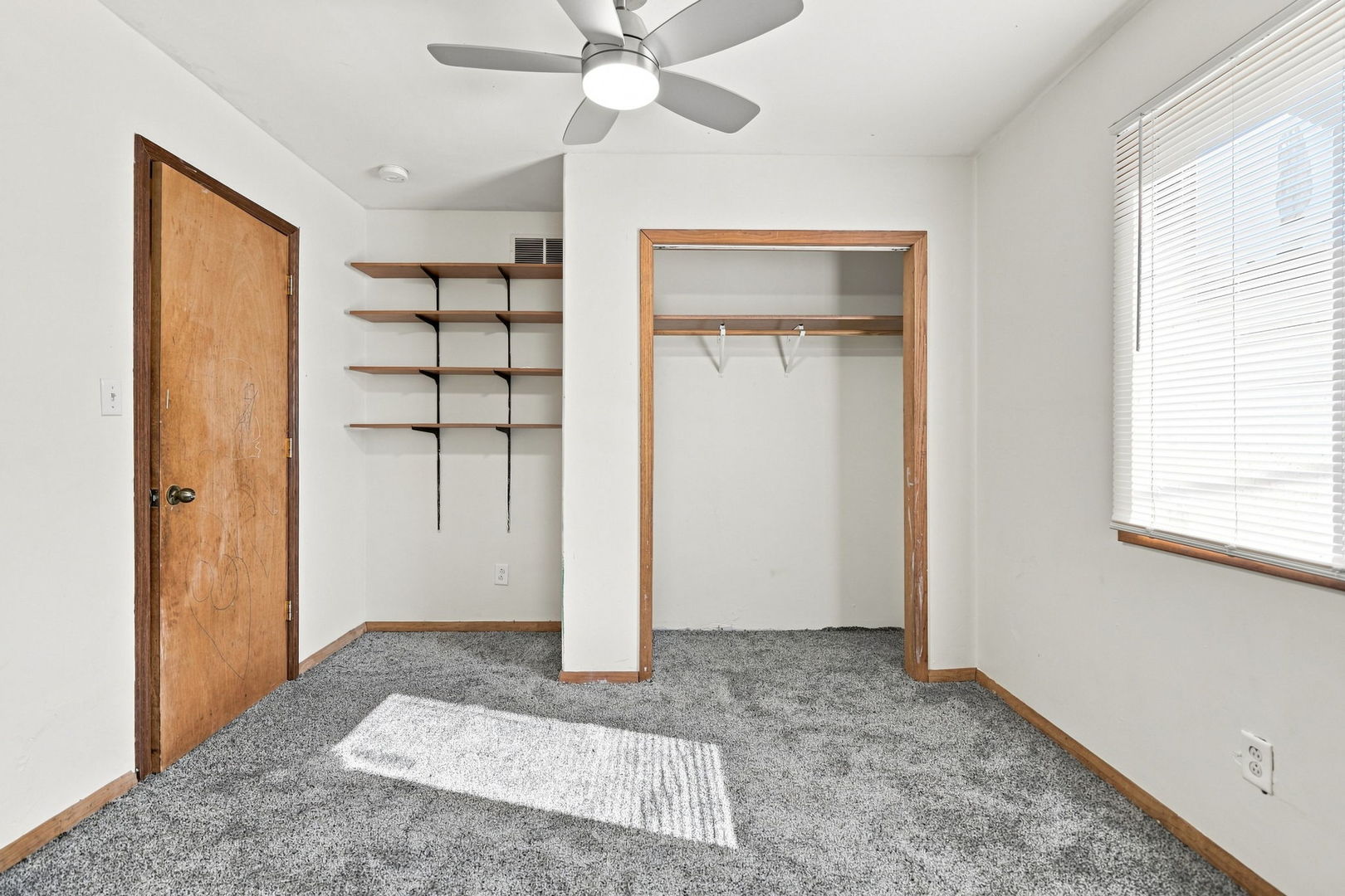 1828 W 6th Street Property Photo 10