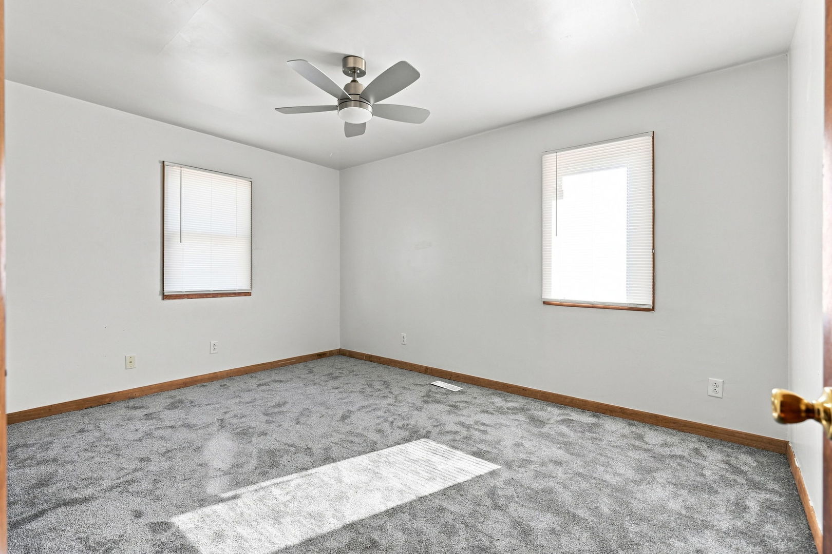 1828 W 6th Street Property Photo 15