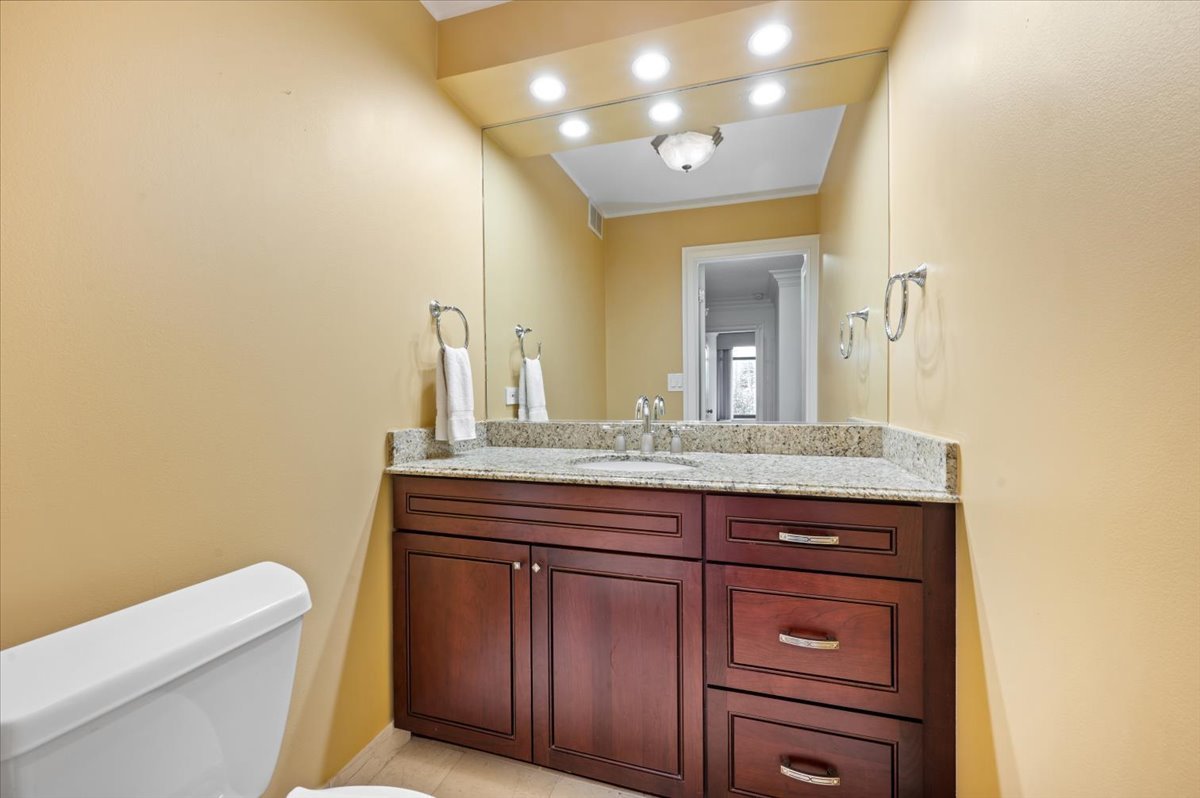 1430 N Astor Street 7c Property Photo 20