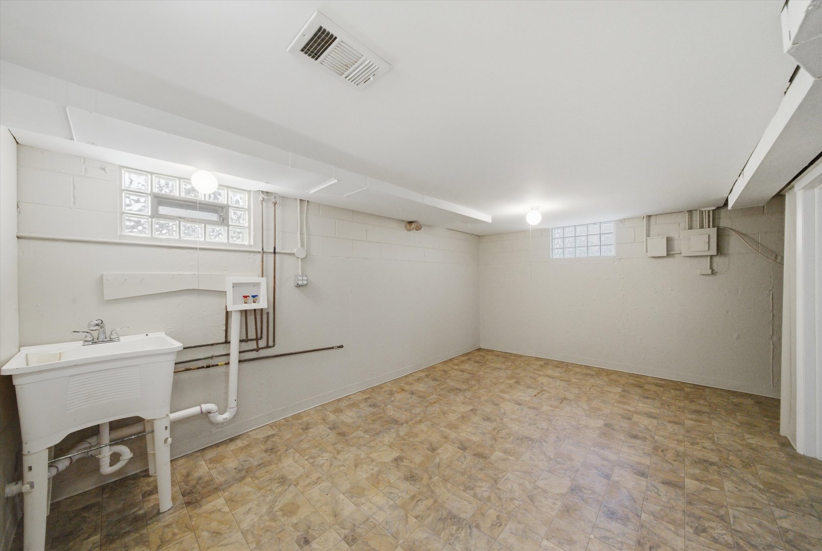 3798 W 76th Place Property Photo 18