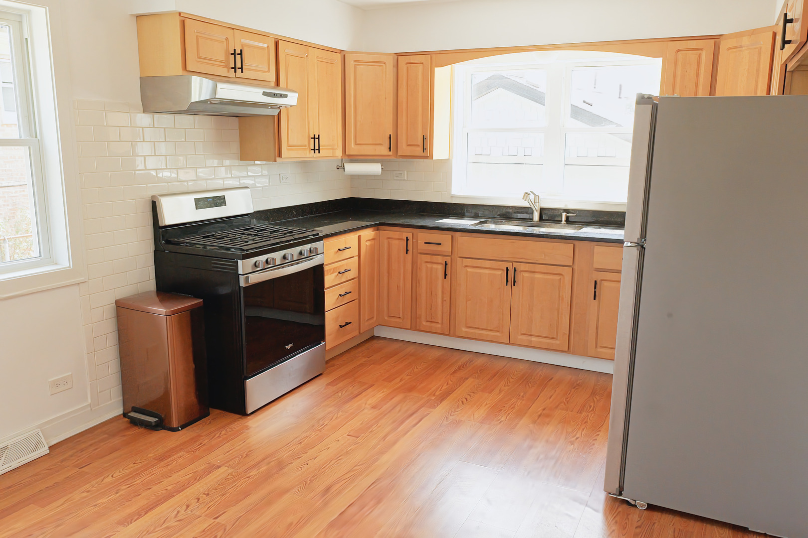 9944 Cook Avenue Property Photo 6