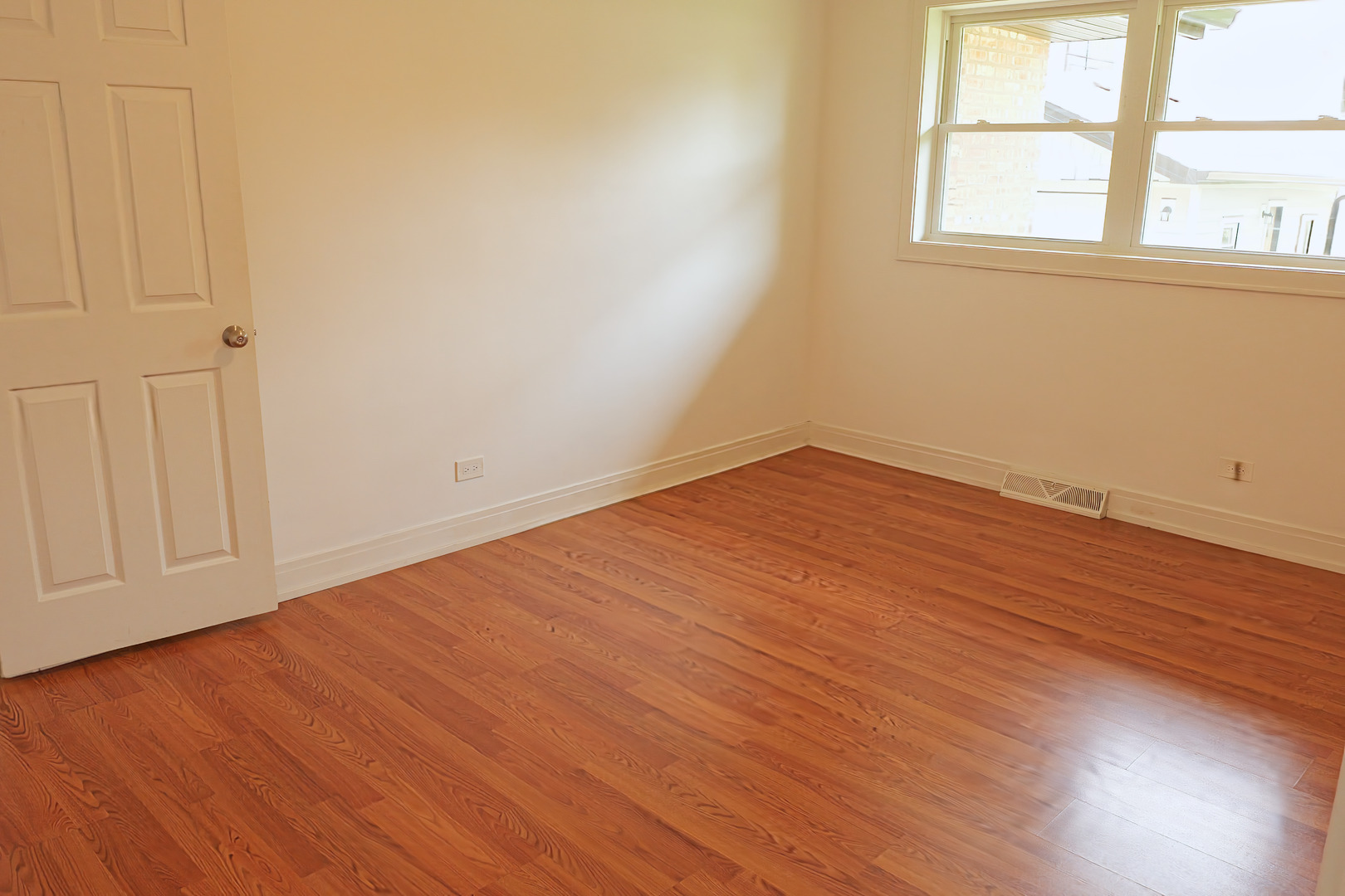 9944 Cook Avenue Property Photo 10