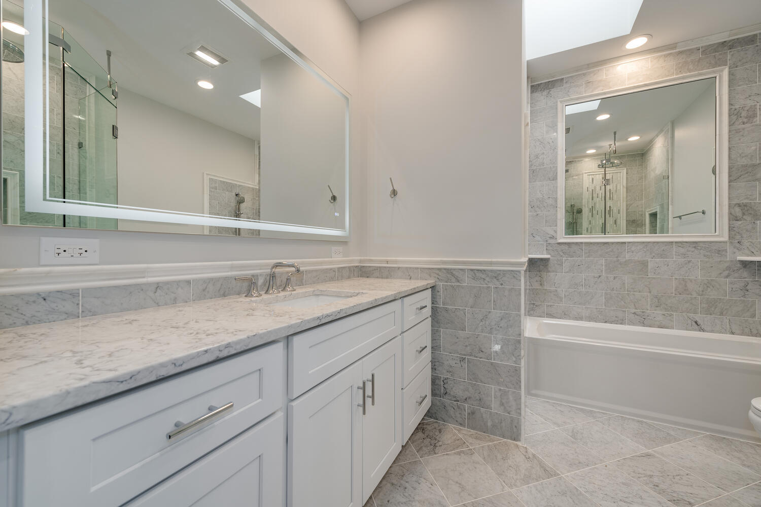 1919 N Drake Avenue B Property Photo 16