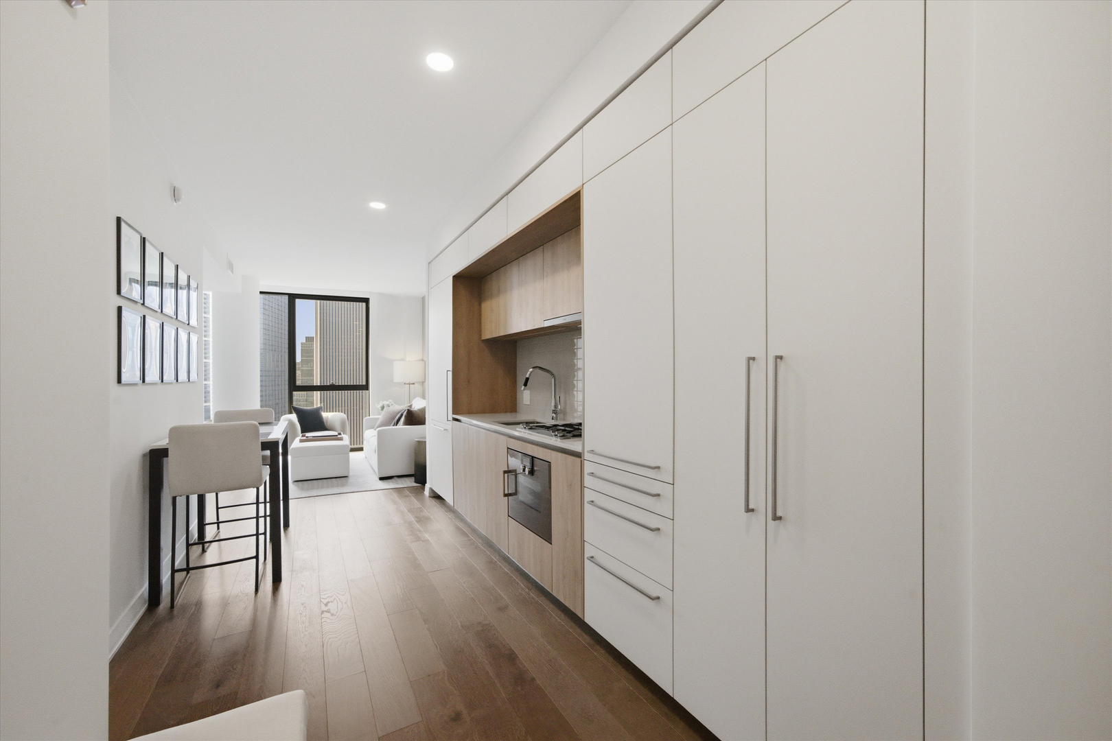 211 N Harbor Drive 3605 Property Photo 2