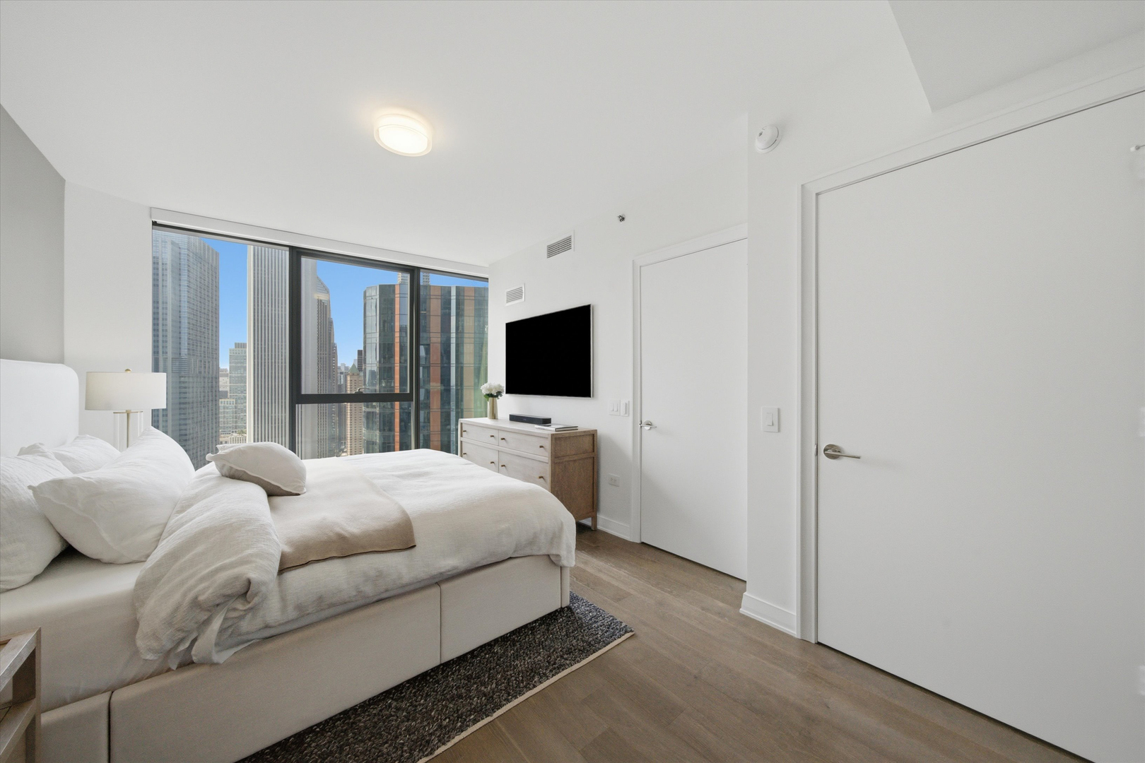211 N Harbor Drive 3605 Property Photo 12