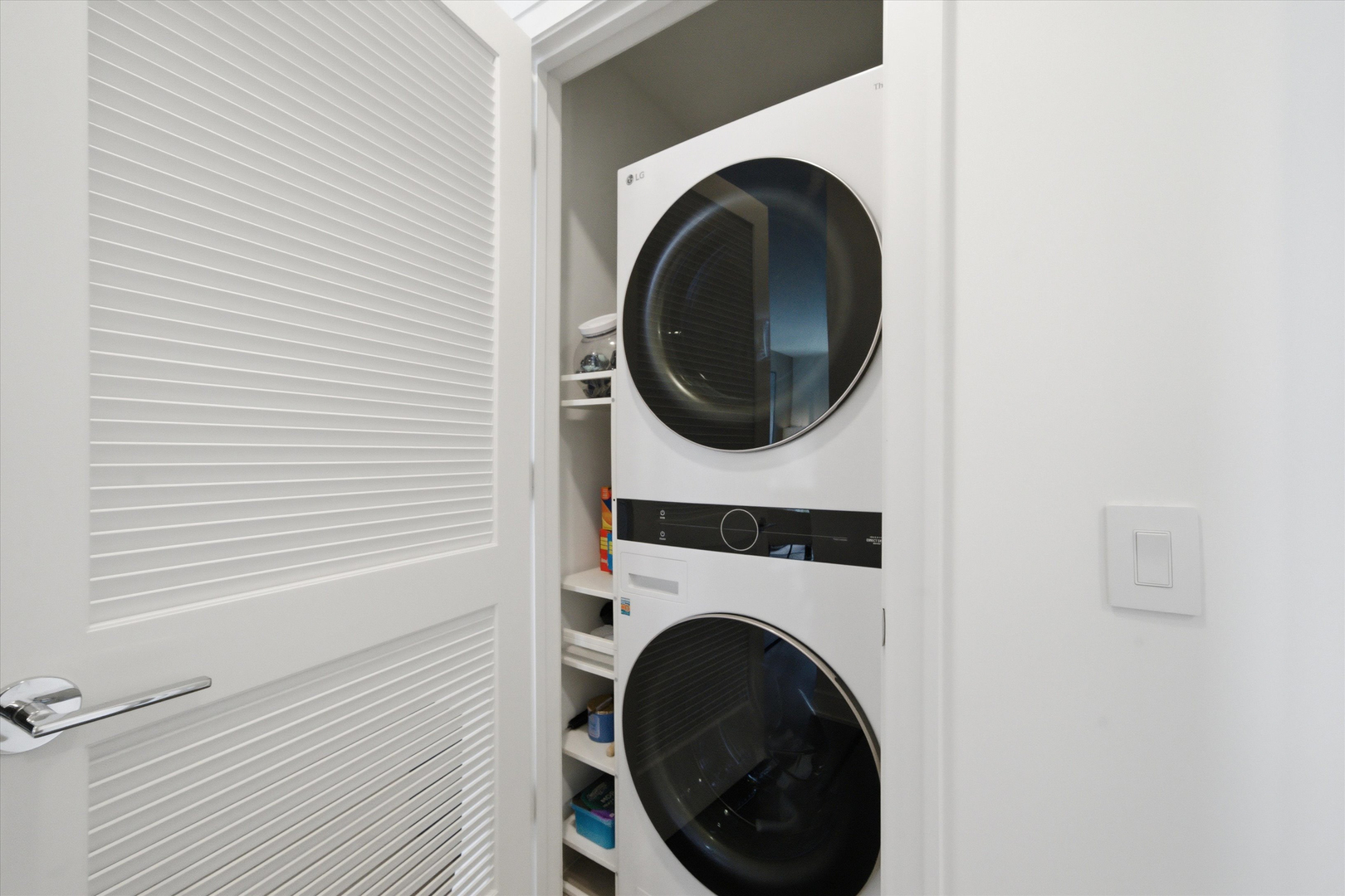 211 N Harbor Drive 3605 Property Photo 19