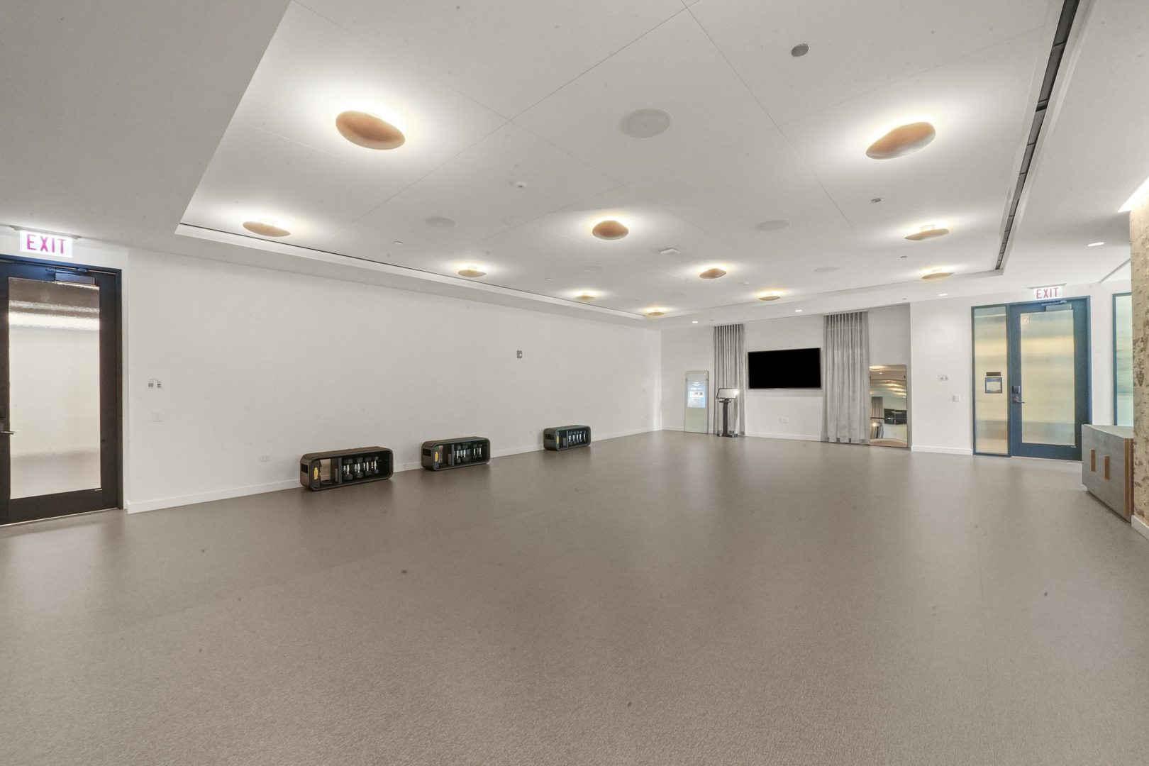 211 N Harbor Drive 3605 Property Photo 38