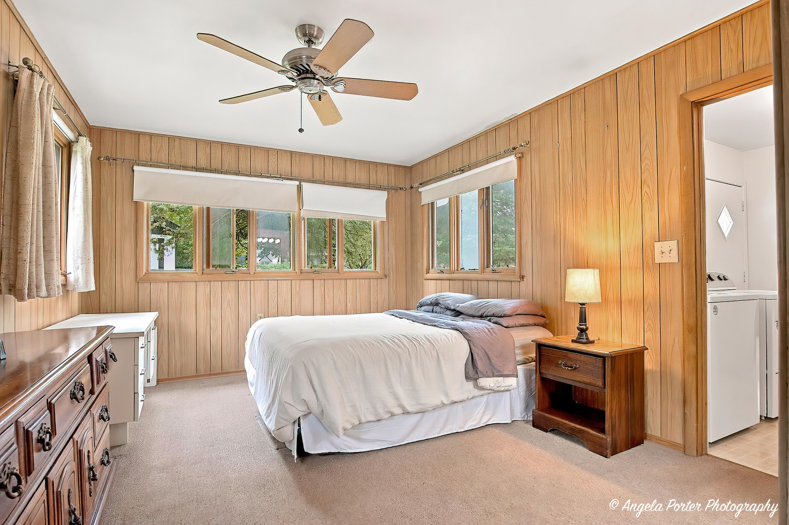 1015 Somerset Property Photo 15