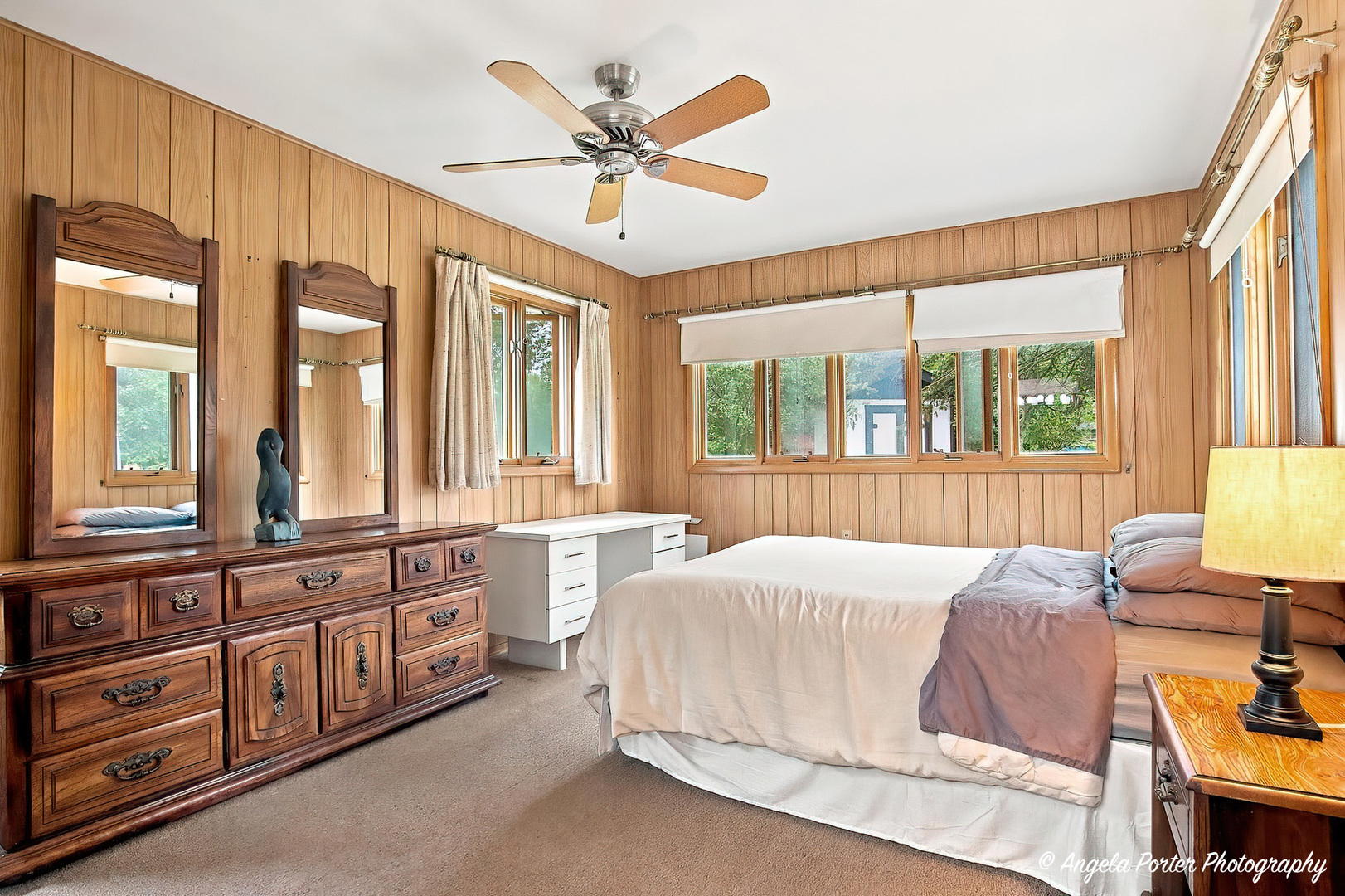 1015 Somerset Property Photo 17