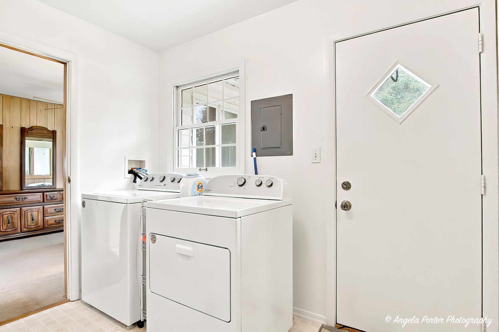 1015 Somerset Property Photo 19