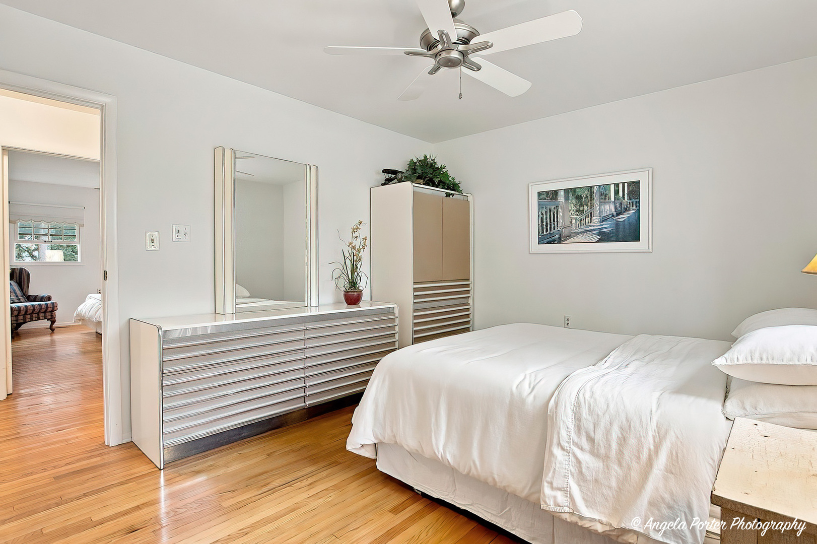 1015 Somerset Property Photo 24