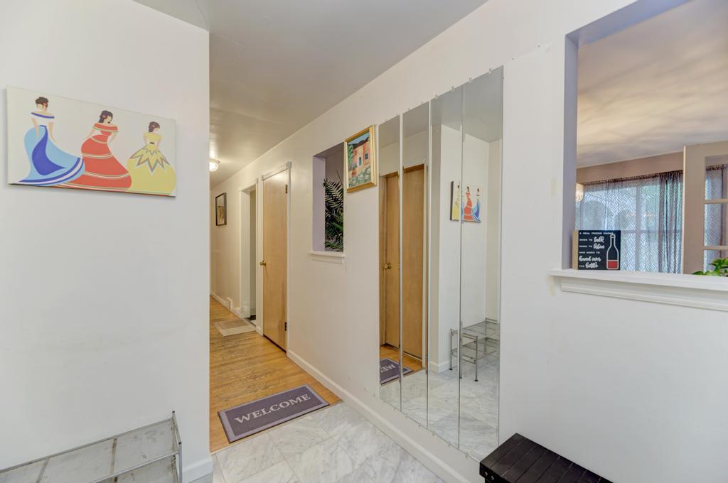 517 N Larkin Avenue Property Photo 3