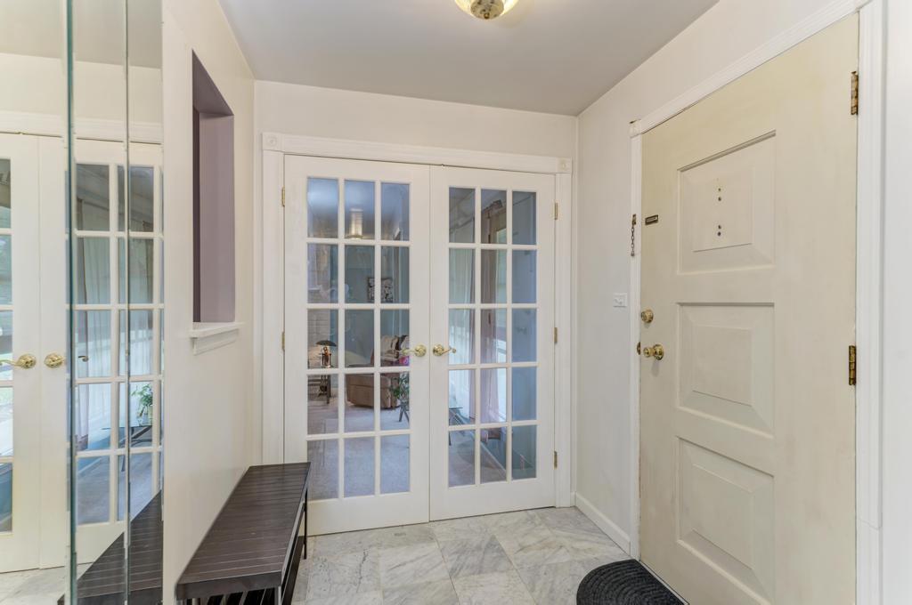 517 N Larkin Avenue Property Photo 4