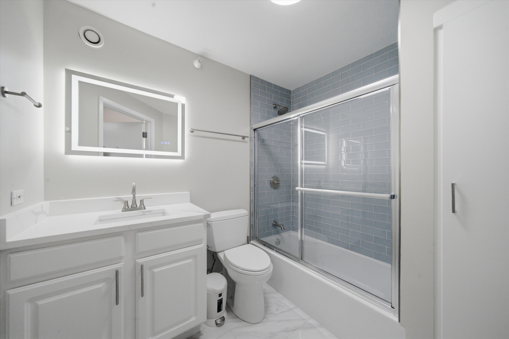 545 N Dearborn Street 2607 Property Photo 13