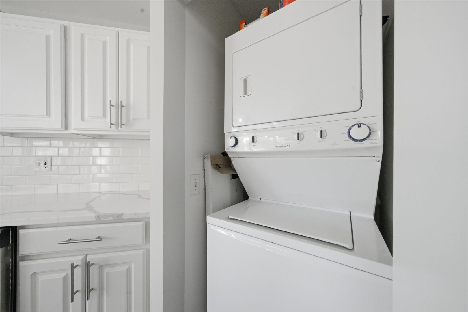 545 N Dearborn Street 2607 Property Photo 14