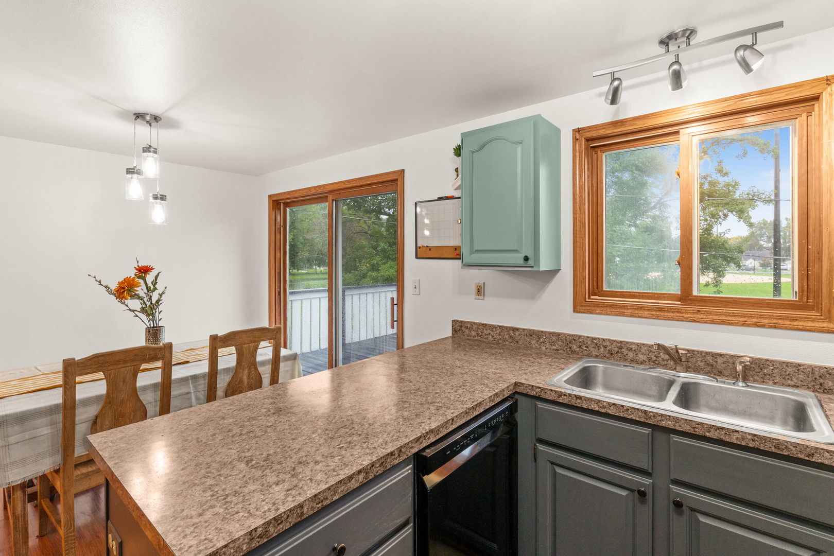 6 Lee Court Property Photo 10
