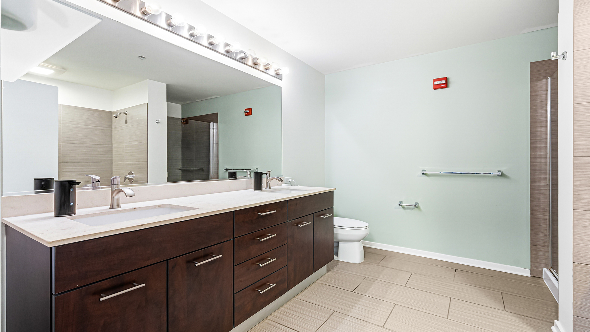 659 W Randolph Street 1016 Property Photo 15