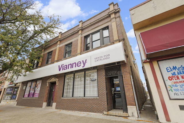 5714 W Cermak Road Property Photo 1