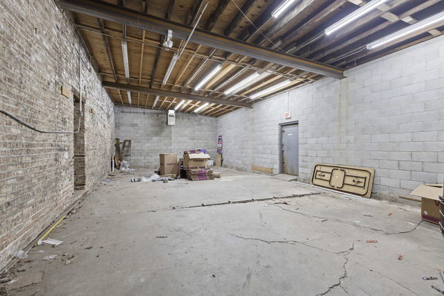 5714 W Cermak Road Property Photo 3