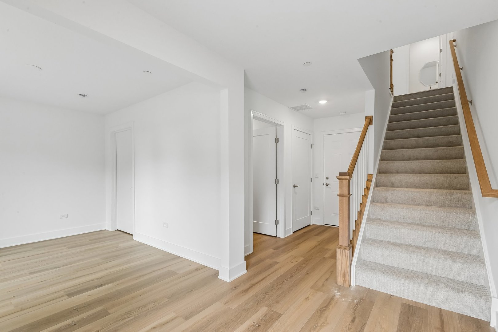 2118 Iron Ridge Lane Property Photo 4