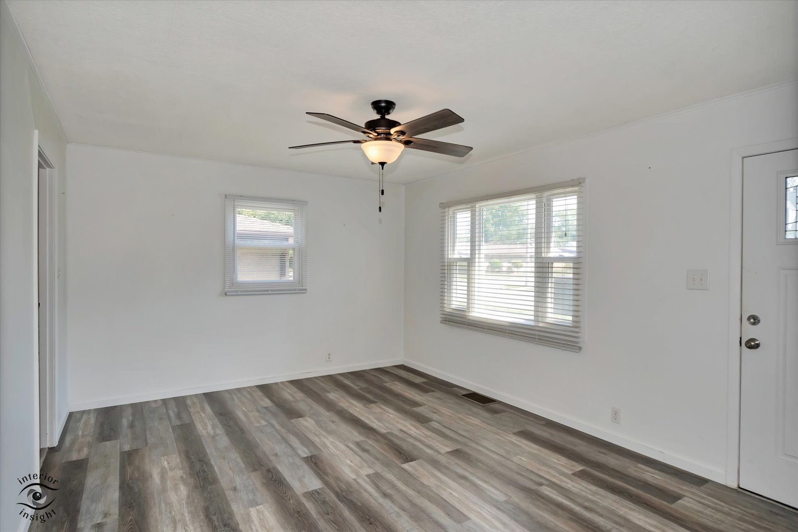183 N Forest Avenue Property Photo 5