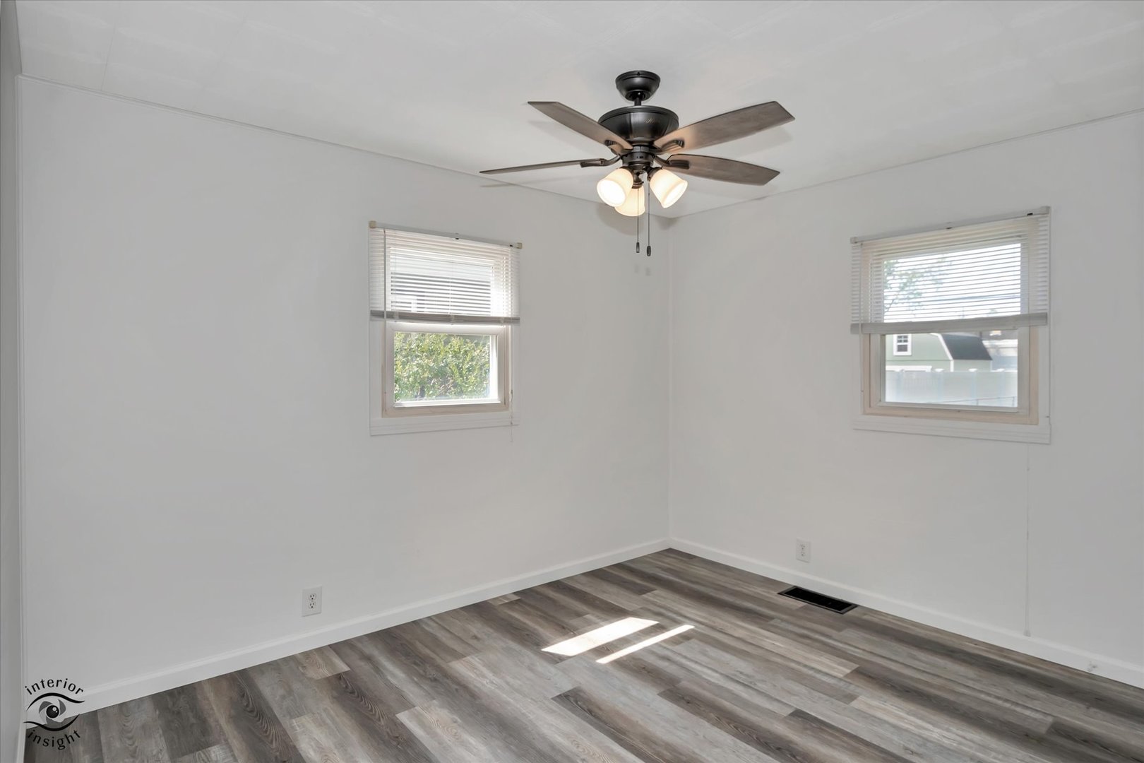 183 N Forest Avenue Property Photo 12