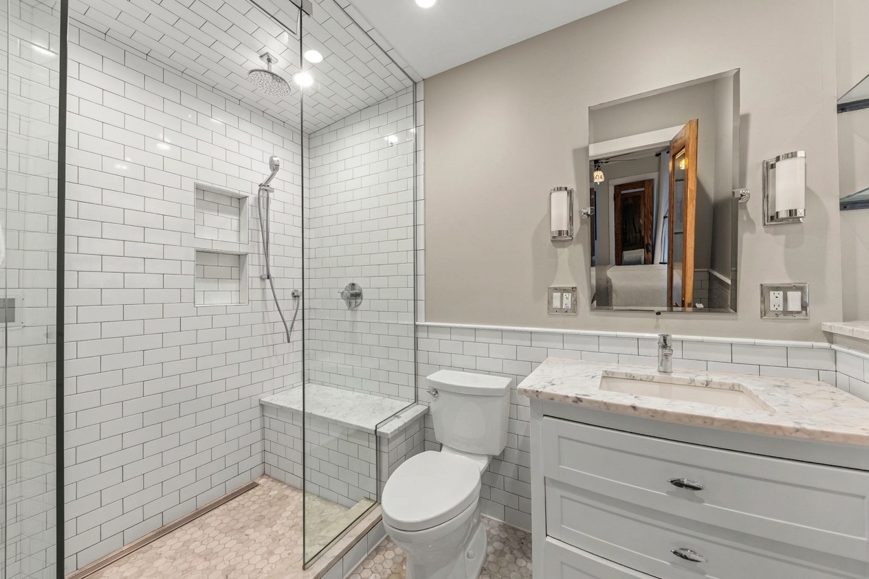 1347 W Granville Avenue Property Photo 13