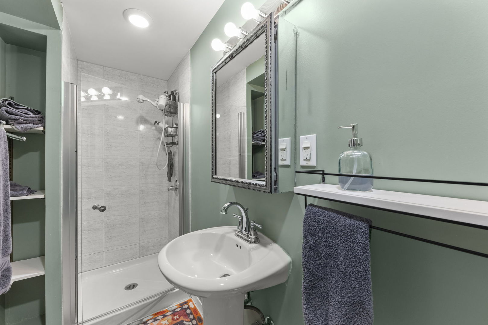 1347 W Granville Avenue Property Photo 19
