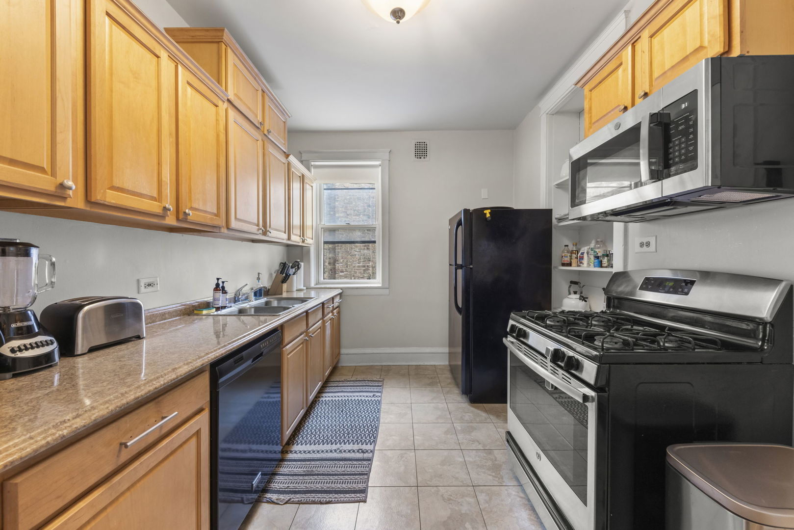 1347 W Granville Avenue Property Photo 29