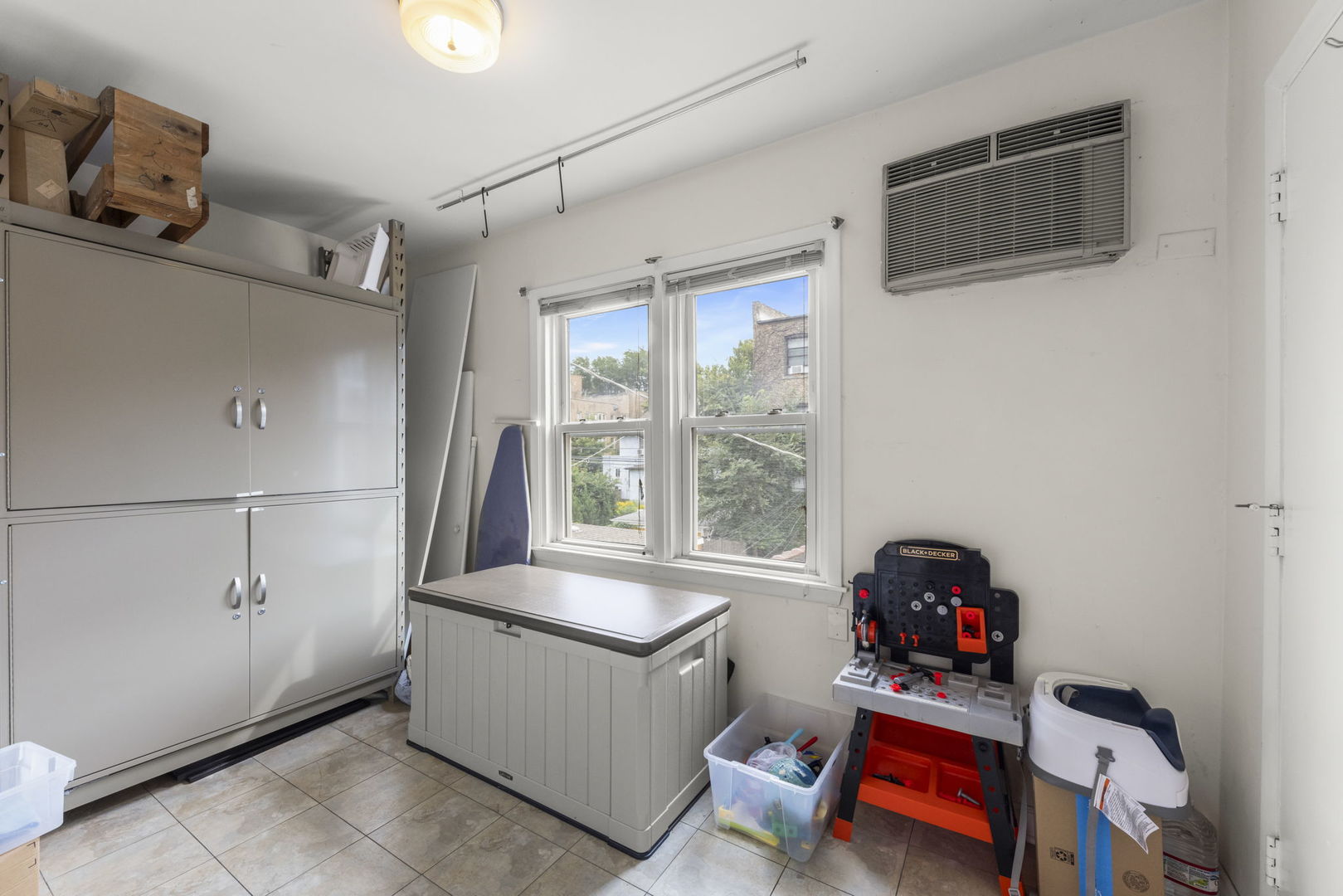 1347 W Granville Avenue Property Photo 32