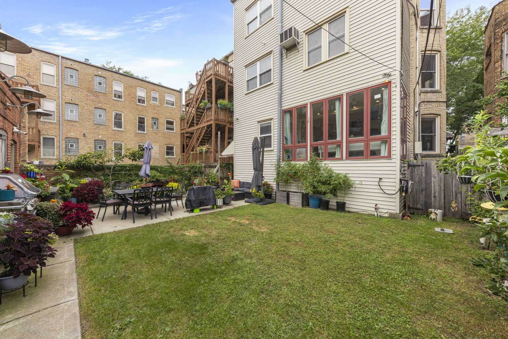 1347 W Granville Avenue Property Photo 40