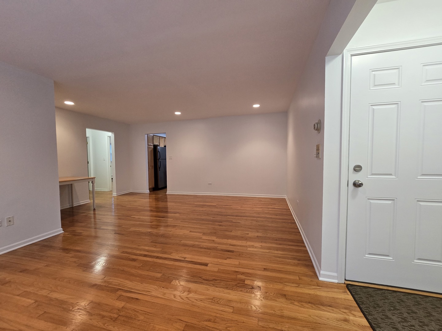 1819 W Touhy Avenue 4 Property Photo 6