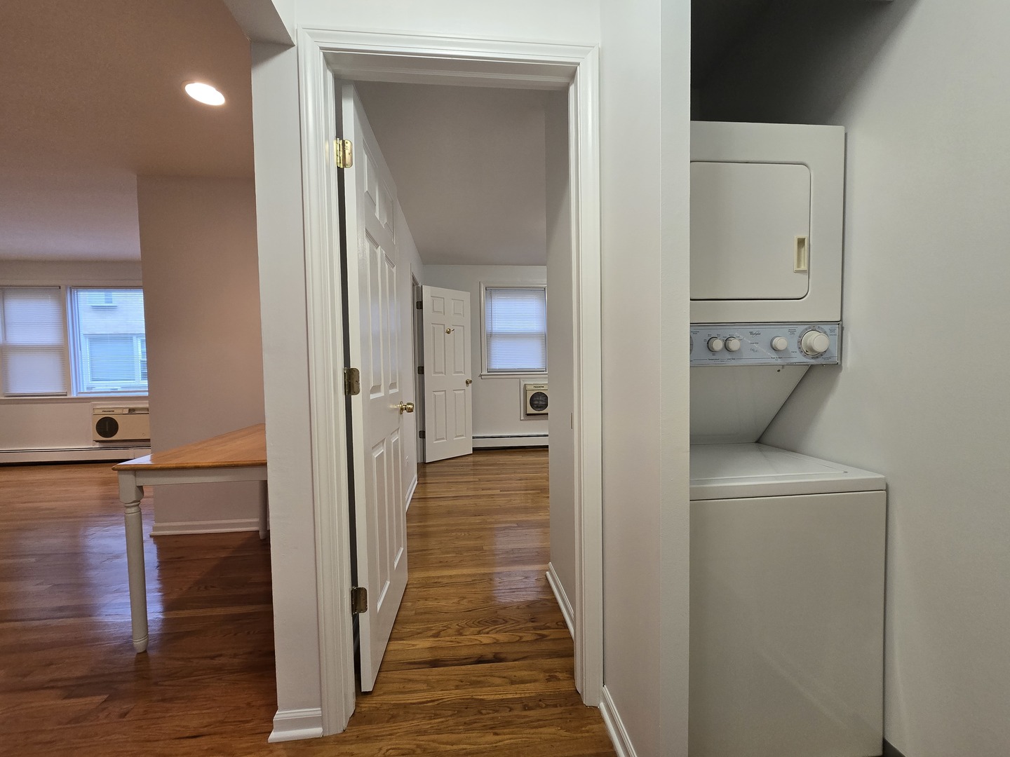 1819 W Touhy Avenue 4 Property Photo 8