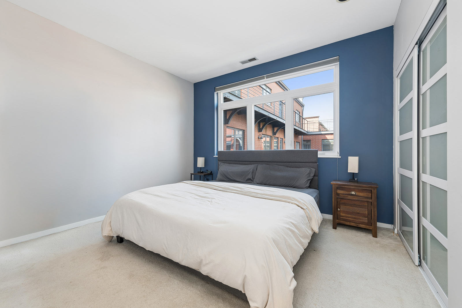 1830 N Winchester Avenue 311 Property Photo 17