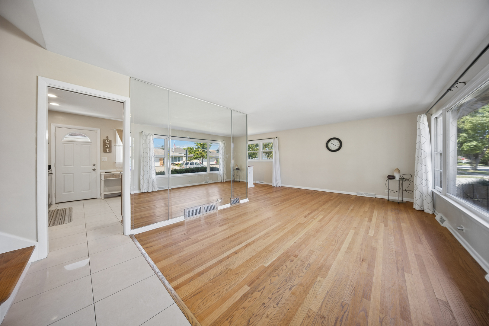 8157 N Root Court Property Photo 4