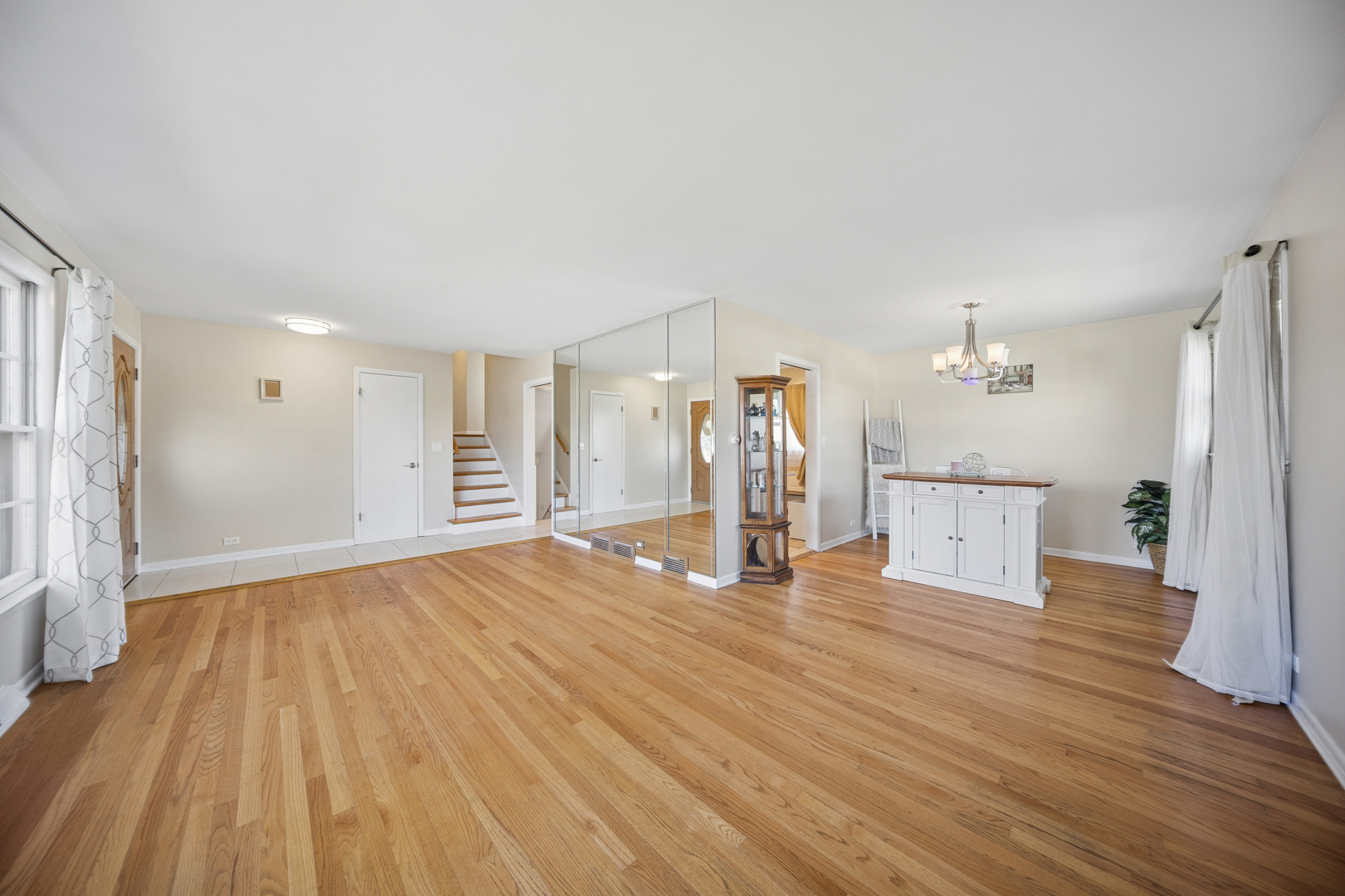 8157 N Root Court Property Photo 5