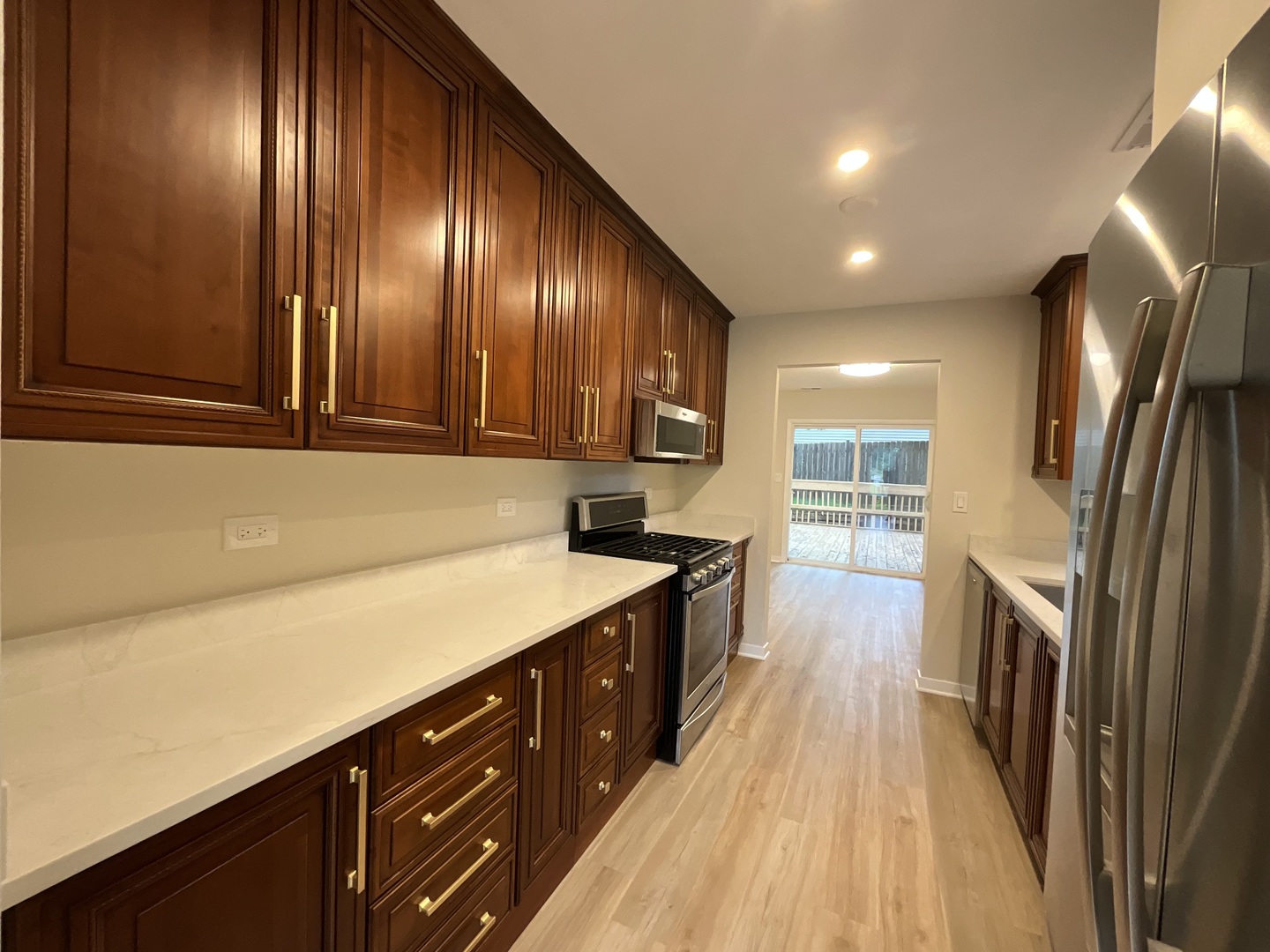 200 Glen Street Property Photo 6