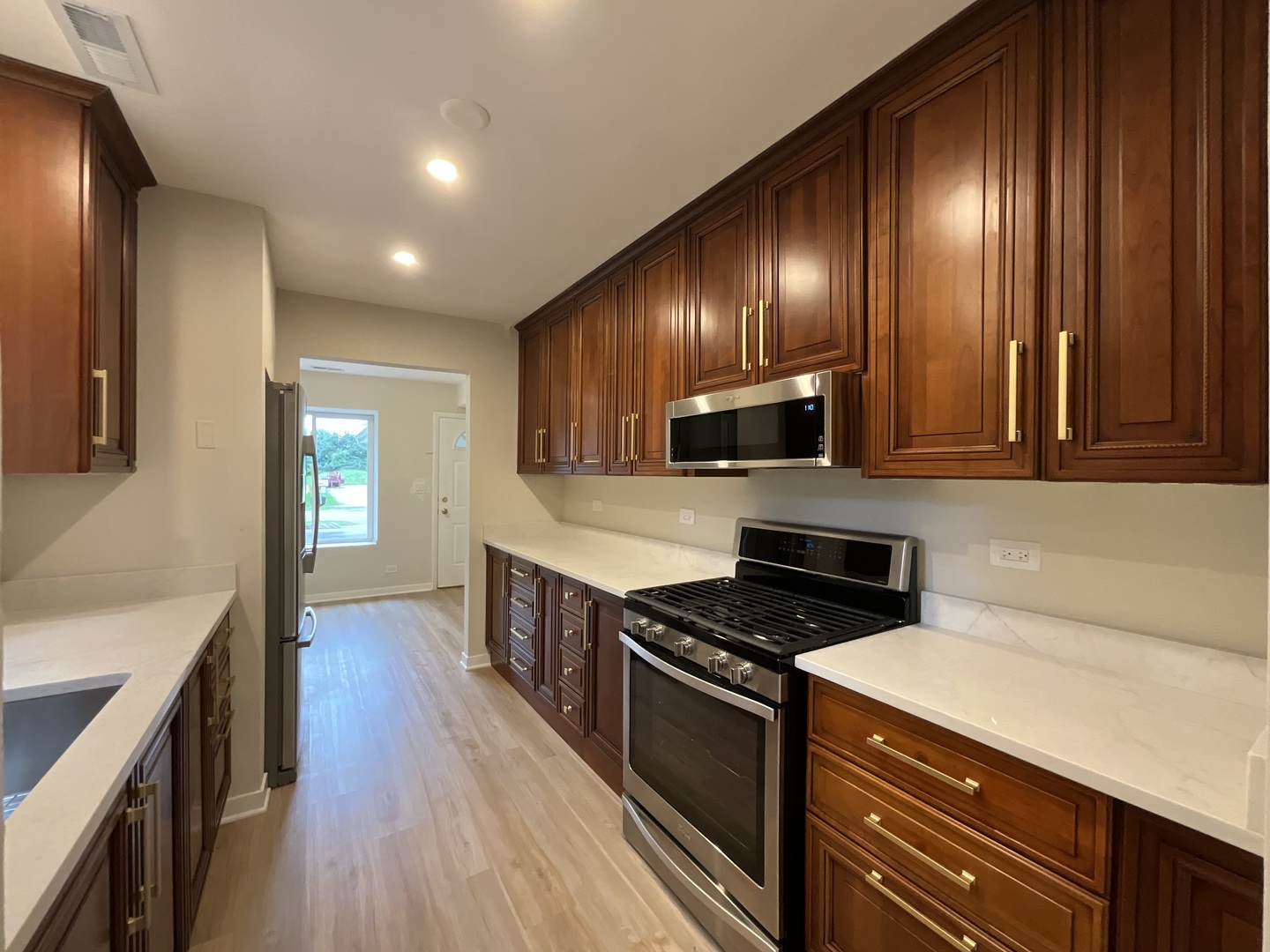 200 Glen Street Property Photo 7