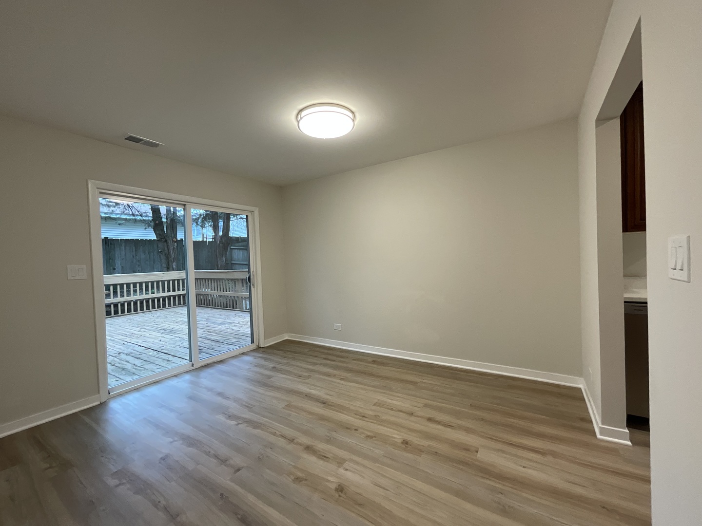 200 Glen Street Property Photo 16