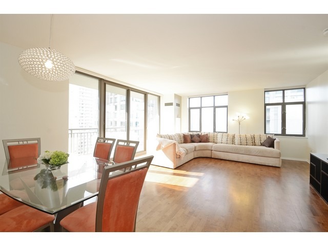 630 N State Street 2508 Property Photo 4