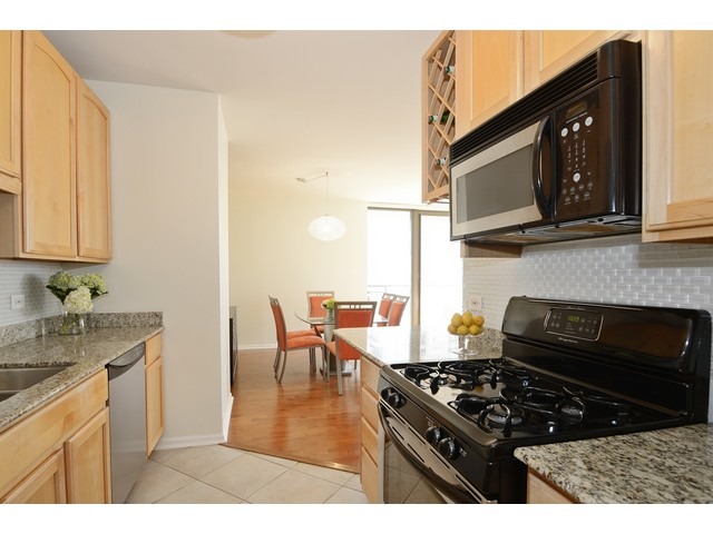 630 N State Street 2508 Property Photo 7