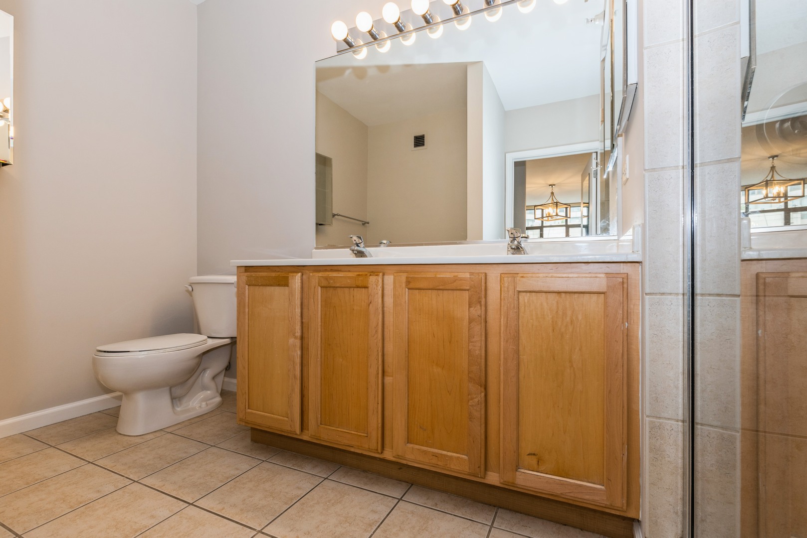 630 N State Street 2508 Property Photo 22