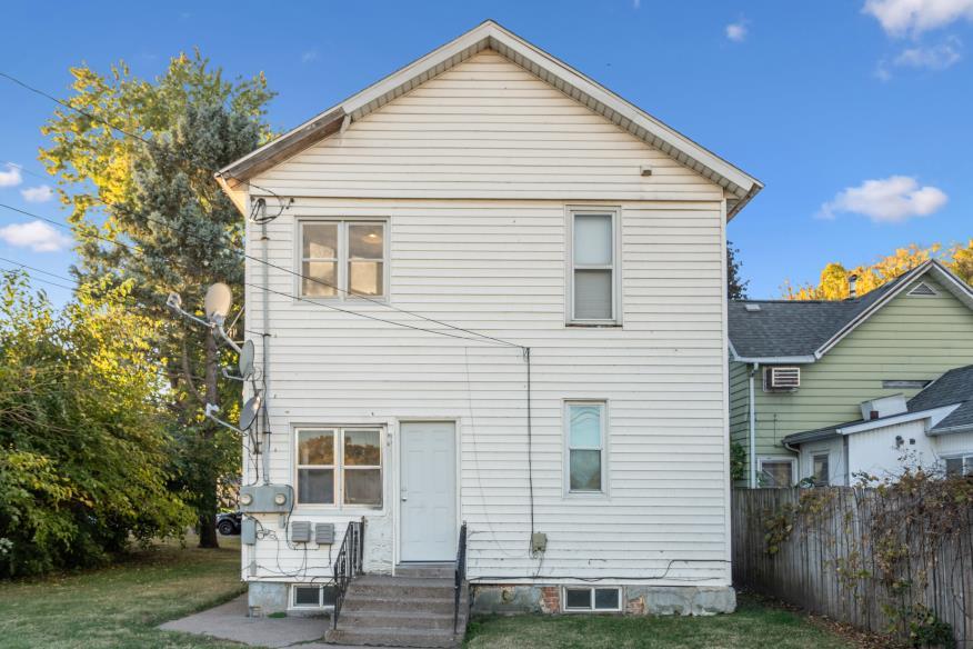 1423 Pershing Boulevard Property Photo 3