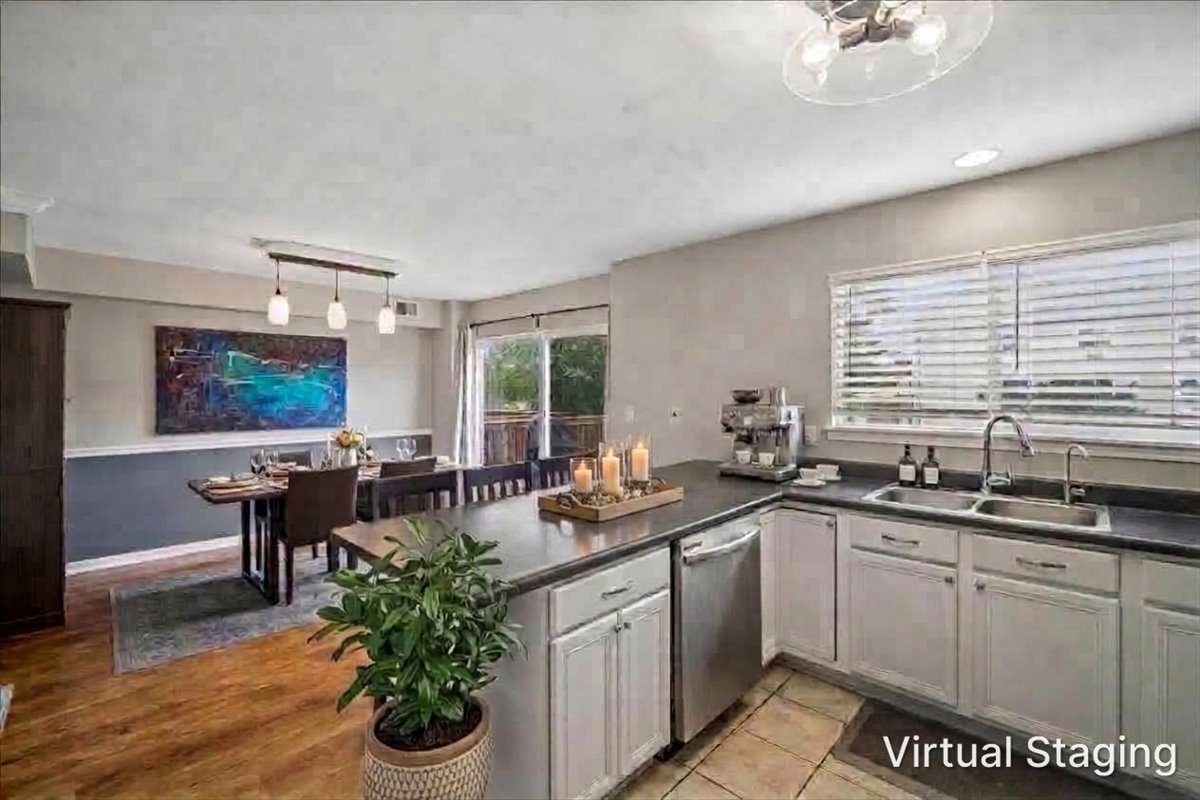 683 E Fountainview Drive Property Photo 6