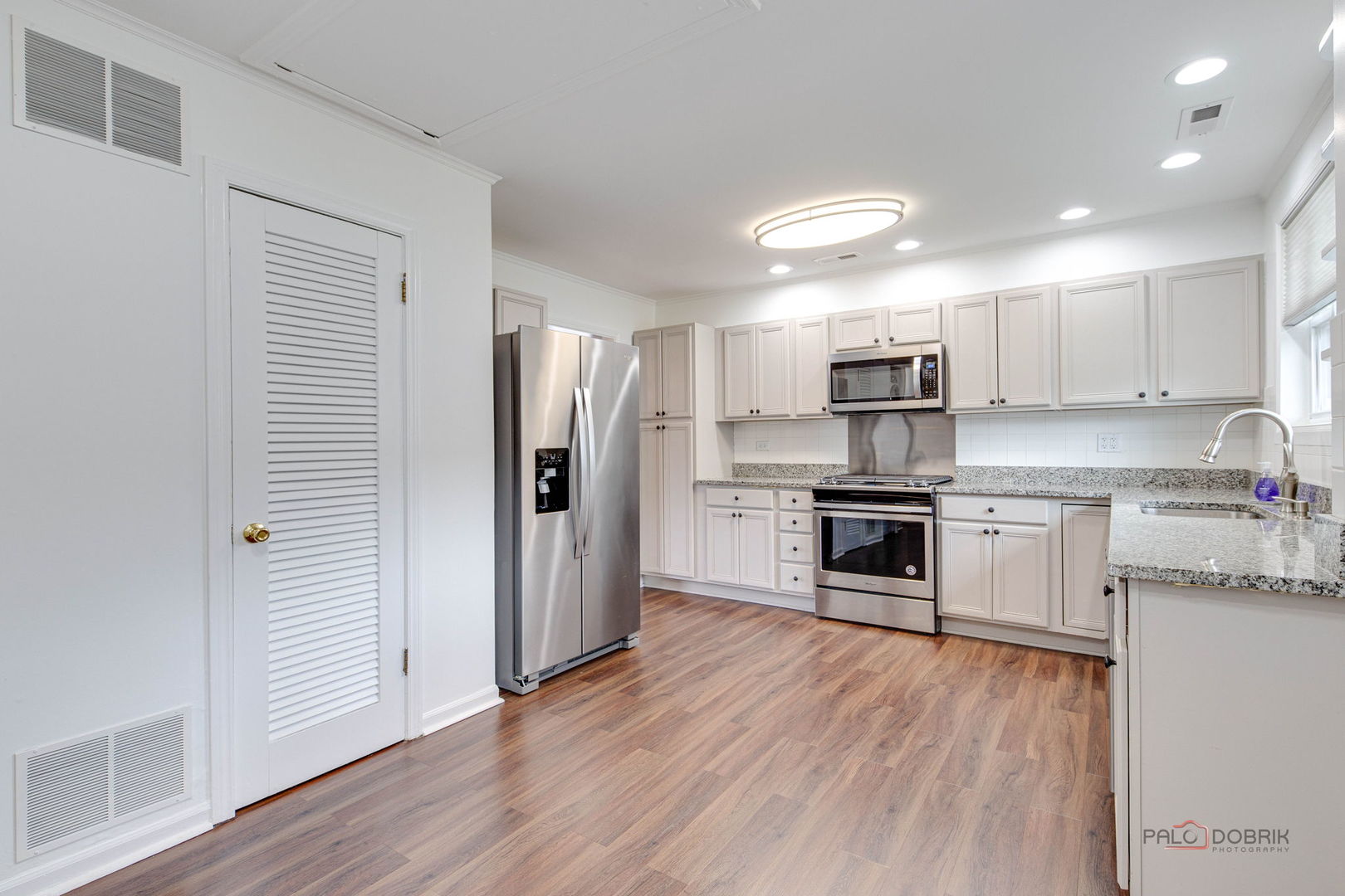 1091 E Villa Drive Property Photo 16