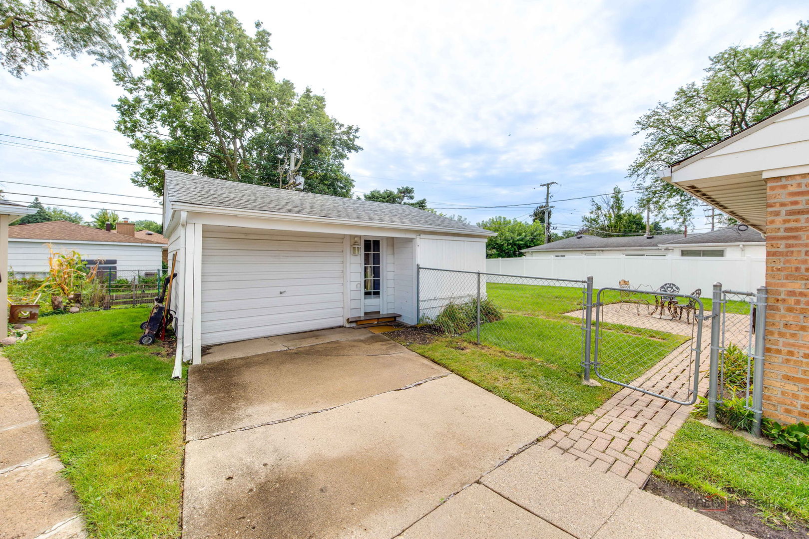 1091 E Villa Drive Property Photo 34