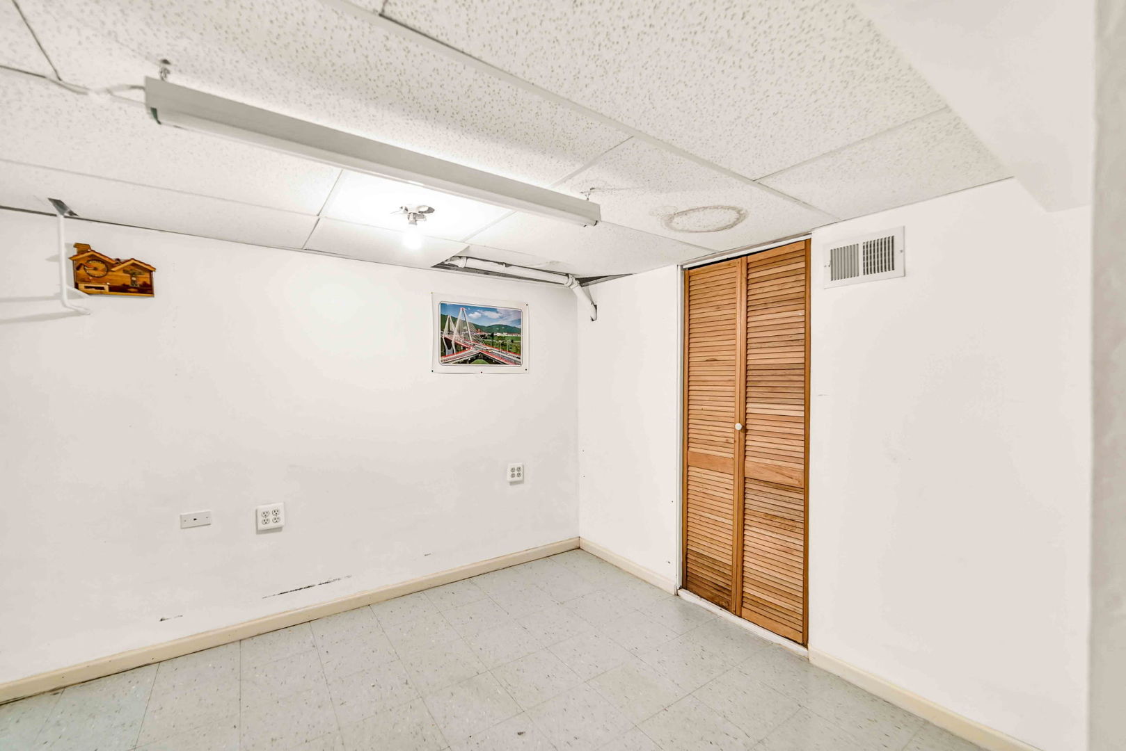 2725 N Oak Park Avenue Property Photo 16