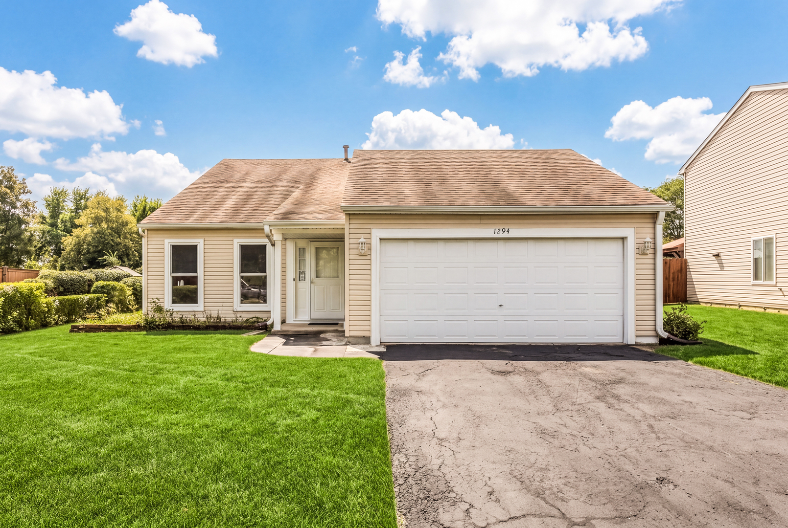1294 Longford Circle Property Photo 1